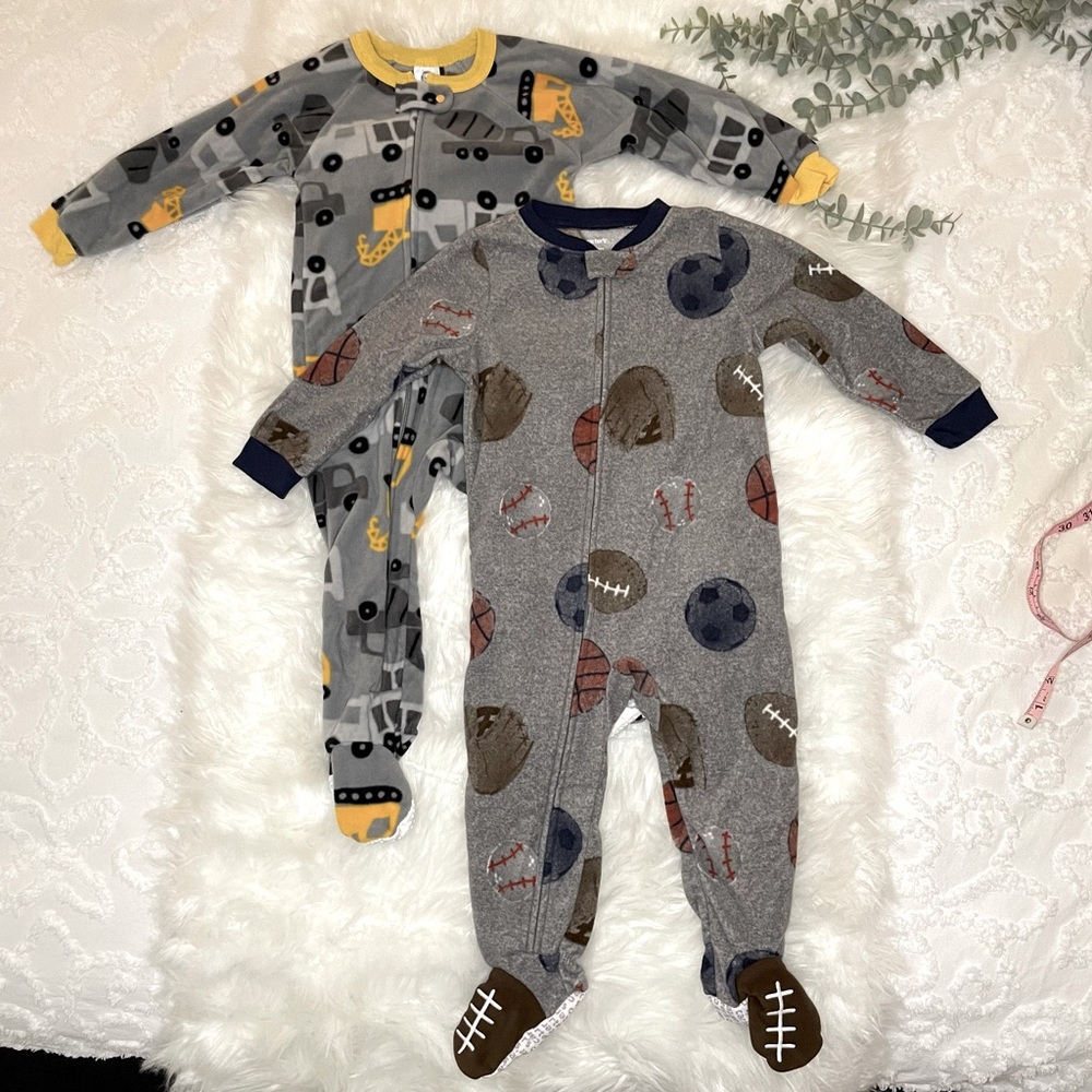 NWOT Bundle Of Two Zippered Fleece Onesies 24 Months Gerber & Carter’s